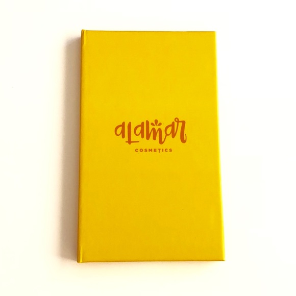 Alamar Cosmetics Reina Del Caribe Palette - Picture 3 of 4